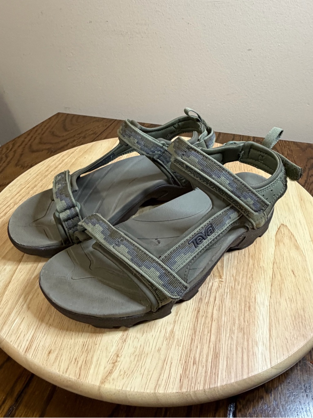 Teva women’s hurricane XLT2 sandals